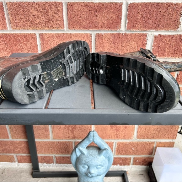 Michael Kors Monogram Rain Boots | Black & Brown | Size 7 - Picture 4 of 5